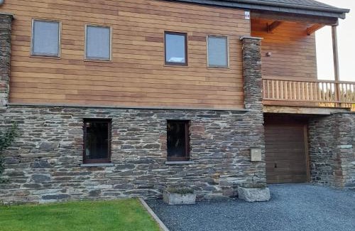 Engreux Casa | Le gîte Pierre et Bois