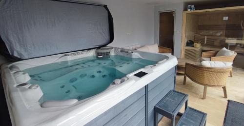 Pontorson Villa | Le Jardin De Marie