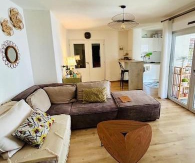 Kable Apartamento | Le Joli Adèle proche Gare avec Terrasse et Parking