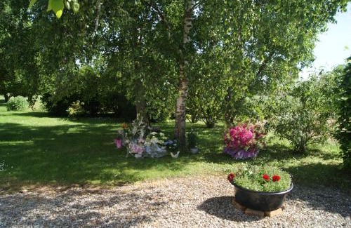 Henrichemont Cama Y Desayuno | Le lac aux fées