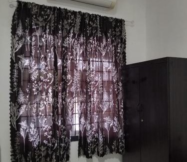 Alor Gajah Apartamento | Le' Leyna Homestay