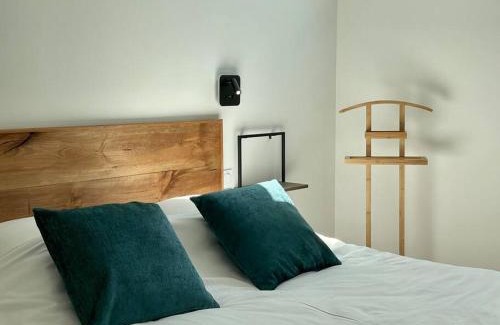 Mosles Casa | Le Logis Courtelay by Melrose