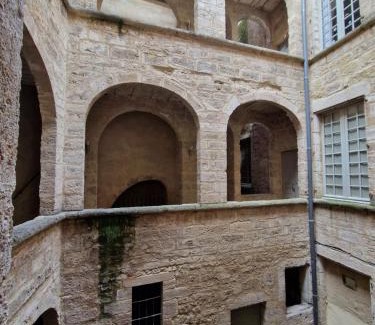 Pezenas Apartamento | Le Logis Saint Roch