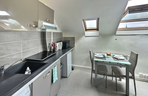 Evreux Apartamento | Le Lumineux Studio 6 Face Gare Wifi Gratuit et à Deux pas du Centre Ville !