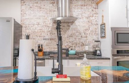 East Durham Casa | Le Maison Faye - East Durham Charmer 3mins from DT