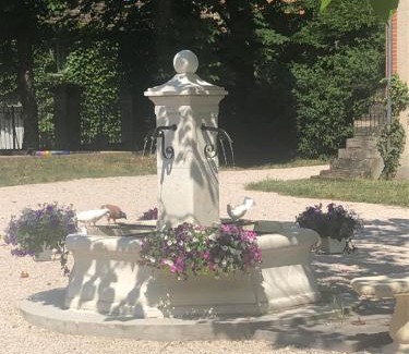 Cronat Cama Y Desayuno | Le manoir de la Source au bord de l'EuroVélo 6