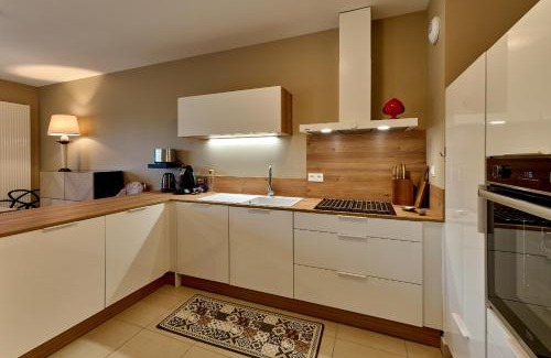 Nevers Apartamento | Le Manou, Appartement neuf avec terrasse, parking sous-terrain & ascenseur by PRIMO C0NCIERGERIE