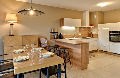 Nevers Apartamento | Le Manou, Appartement neuf avec terrasse, parking sous-terrain & ascenseur by PRIMO C0NCIERGERIE
