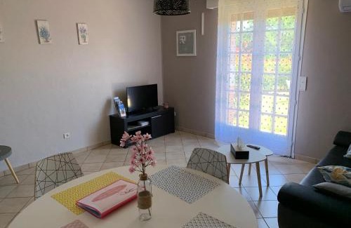 Le Temple-sur-Lot Casa | le mas des cerisiers le temple sur lot