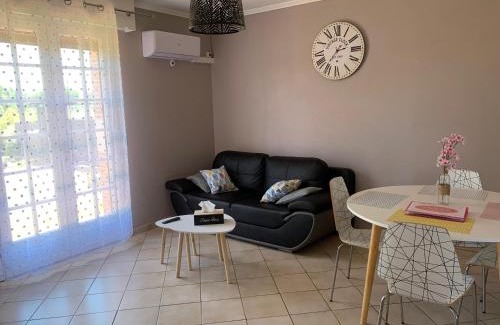 Le Temple-sur-Lot Casa | le mas des cerisiers le temple sur lot