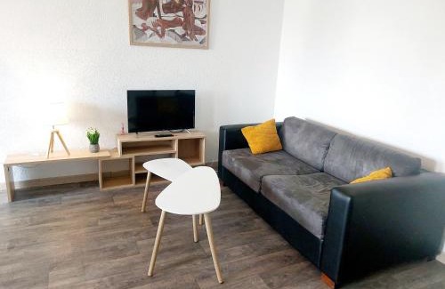 Montauban Apartamento | Le Montauriol - Logement avec terrasse - Piscine -Tennis - Place de parking privée