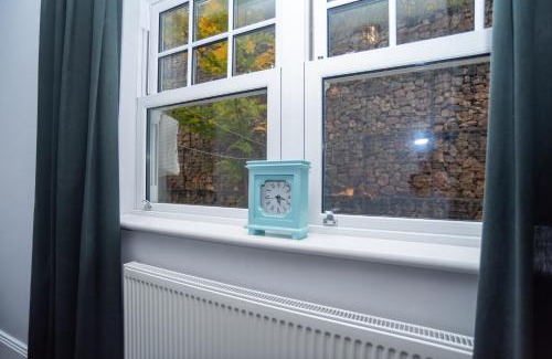 Llanddulas Casa | Le Morne – Luxury Coastal Escape with Hot Tub & Sea Views