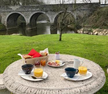 Saint-Aubin-des-Landes Cama Y Desayuno | Le Moulin De Bretigneul