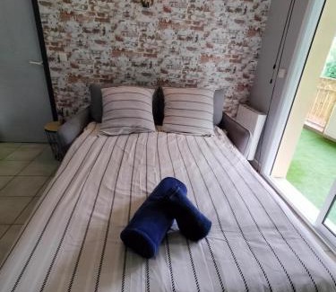 Mont-de-Marsan Apartamento | Le nid montois - centre - parking - balcon - wifi - lave linge et vaisselle