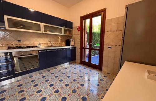 Bonifati Villa | Le note di Cassie