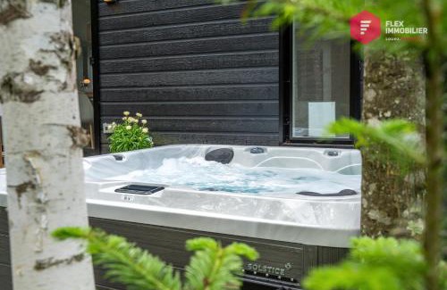Pont-Rouge Casa | Le Palmier de Portneuf - SPA privé, Piscine, Sauna et Billards