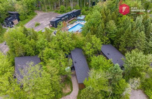 Pont-Rouge Casa | Le Palmier de Portneuf - SPA privé, Piscine, Sauna et Billards