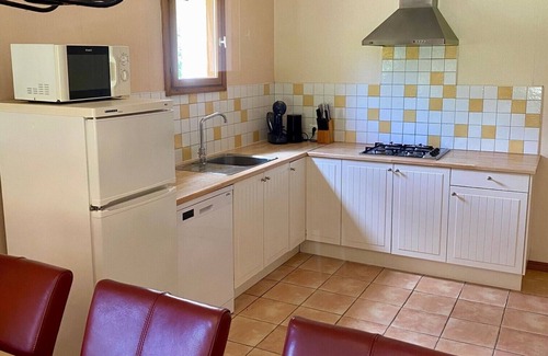 Concores Casa | LE Petit DUC Half Vrijstaande Ruime Bungalow met Privé Terras en Zwembad