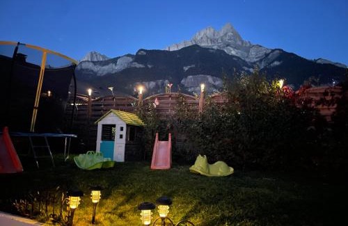 Sallanches Apartamento | Le petit paradis au pied du Monte Blanco,jacuzzi privé, Rooftop,air de jeux