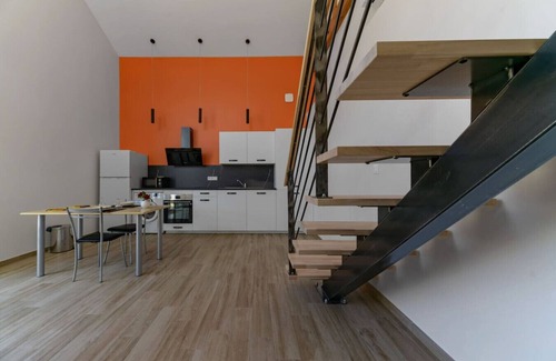 Saulcet Apartamento | Le Petit Penaud - Air-conditioned duplex apartment in a quiet location