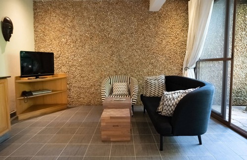 Kampala Hotel | Le Petit Village Hotel & Spa