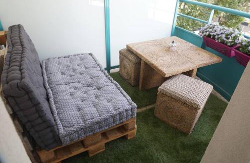 Saint-Serge Apartamento | Le Pompidou T2 pour 2 à 4 pers avec parking privé & balcon Place Ney