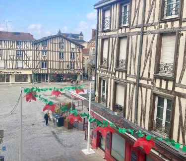 Chalons-en-Champagne Apartamento | Le République