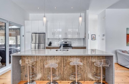 Sainte-Emelie-de-L'Energie Chalet De Esquí | Le Requin Skieur -Waterfront & Spa