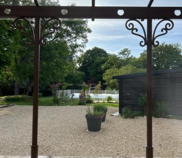 Chasseneuil-du-Poitou Casa | LE REPAIRE DU CLAIN gîte 4 étoiles pour 14 personnes avec piscine proche du Futuroscope