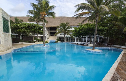Villa Juarez Hotel | Le Reve by MIJ - Beachfront Hotel
