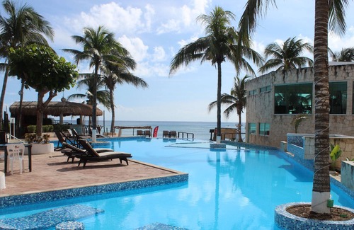 Villa Juarez Hotel | Le Reve by MIJ - Beachfront Hotel