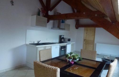 Le Glaizil Cama Y Desayuno | Le Rocher des Ducs, Appartement & Chambres, abris voitures et motos