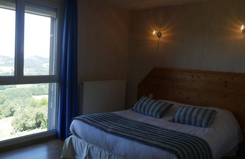 Montmelard Hotel | Le Saint Cyr