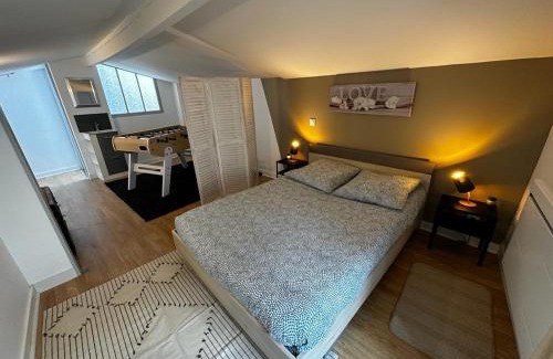 Saint-Maixent-l'Ecole Apartamento | Le Saint Maixent, Maison de Ville, Baby Foot, wifi