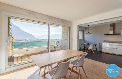 Annecy-le-Vieux Apartamento | Le Sainte Anne- Appartement Avec Vue Lac