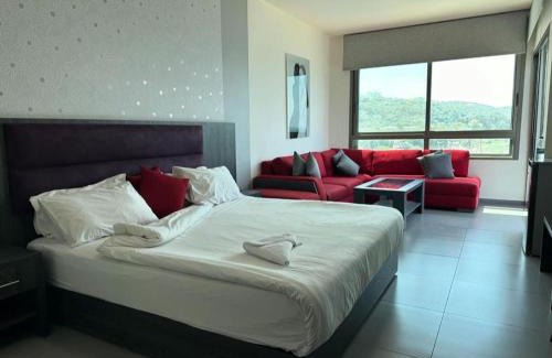 Batroun Complejo | Le Six Hotel And Resort