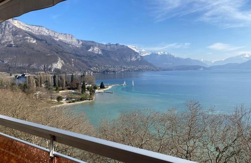 Annecy Apartamento | LE SOLAVUE 150 M2 VUE EXCEPTIONNELLE SUR LE LAC