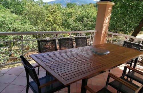 Entrechaux Villa | Le Soleil du Ventoux