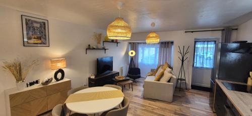 Mayenne Apartamento | Le ST Martin, Appartement de 45 m avec chambre séparé