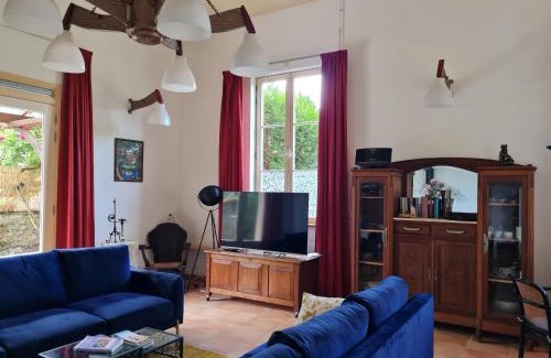 Marigny-sur-Yonne Casa | Le Théâtre