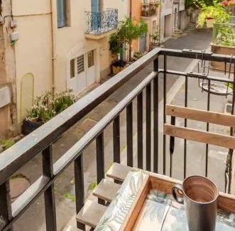 Pezenas Apartamento | "Le Transversal 1" -Balcon-Garage privé optionnel -Centre historique-Plages à 21km !