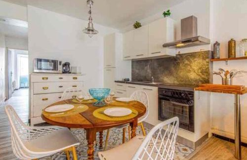 Pezenas Apartamento | "Le Transversal 1" -Balcon-Garage privé optionnel -Centre historique-Plages à 21km !