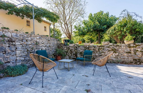 Monieux Casa | Le Viguier - Maison avec terrasse, vue montagne