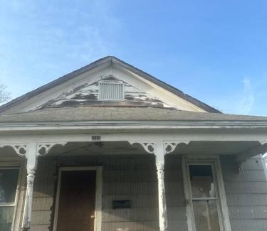 Lincoln Otro | Leah Bungalow