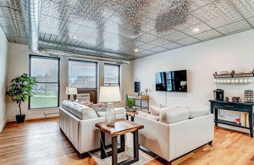 Lebanon Apartamento | Lebanon Loft on the Downtown Square