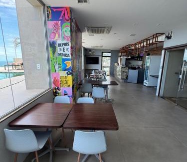 Leblon Apartamento | Leblon - Flat 16 andar Vista do Mar, Piscina, Sauna, Academia e Garagem - True Rio