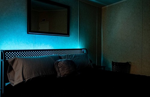 Yuma Casa | LED King Bed w/ 2 queens