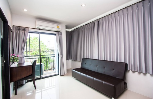 Makham Tia Hotel | Lee Hotel