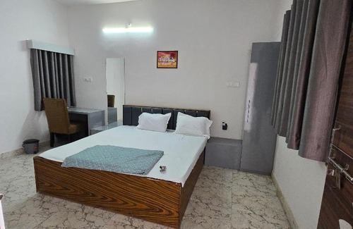 Jabalpur Apartamento | Leela home stay - Single room with washroom