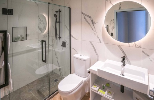 Auckland Central Business District Hotel | Legacy Airedale Hotel Auckland